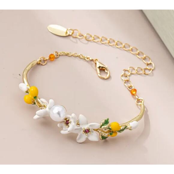 Bracelet Enamel Painted Florals Faux Pearls Gold Chain Cottagecore NWT Dainty - Picture 5 of 6